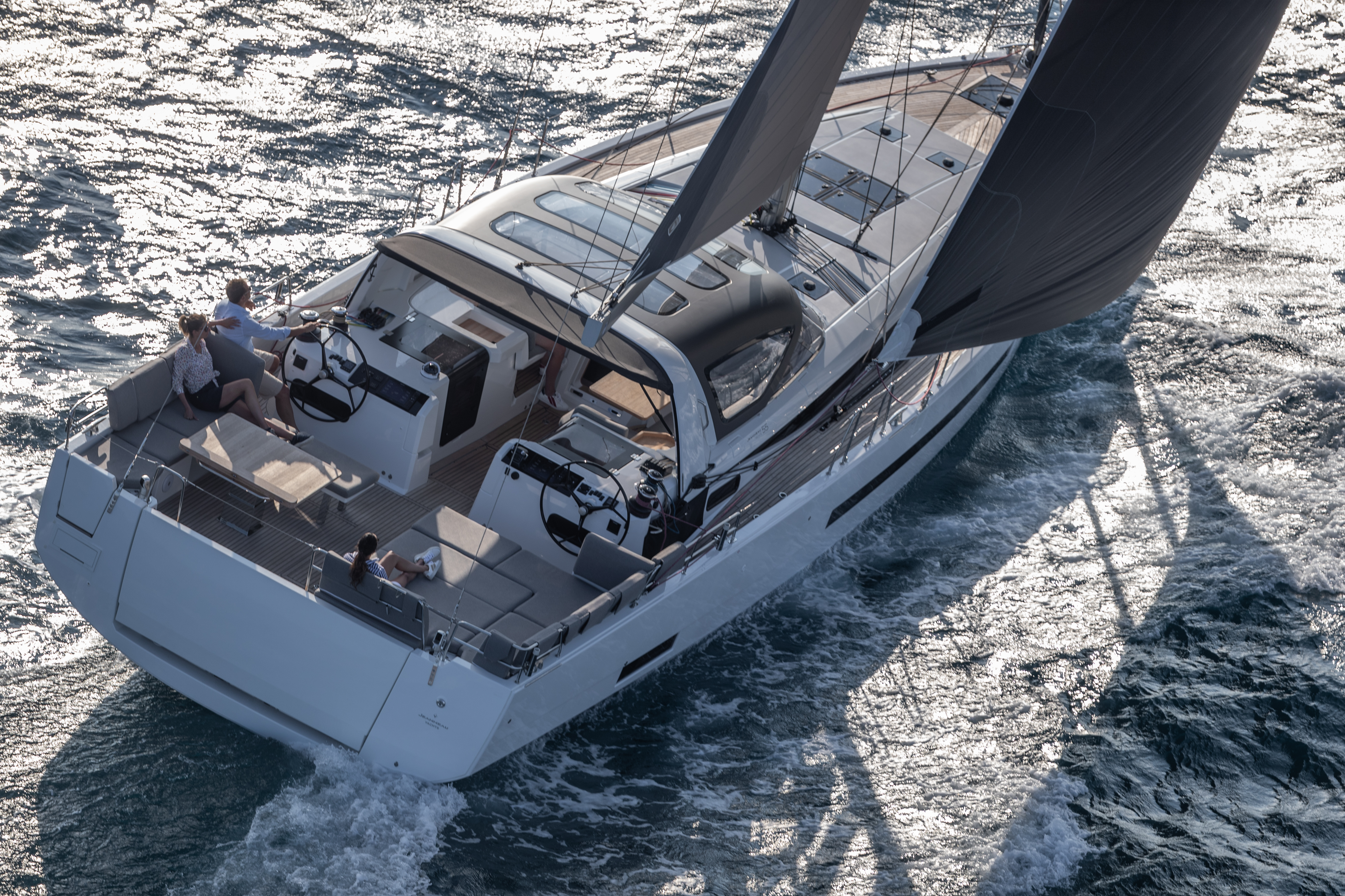 Jeanneau Yachts 55 arrives down under